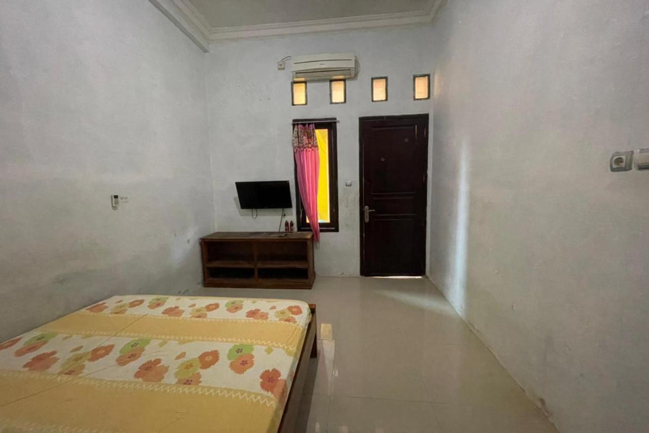 Oyo Life 93036 Eddy Homestay Syariah Lamongan ภายนอก รูปภาพ