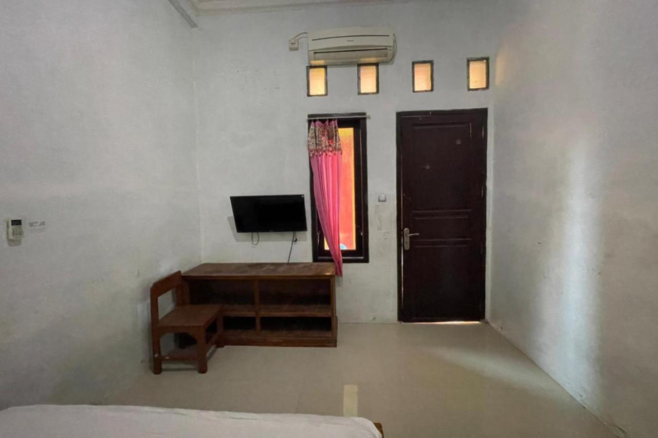 Oyo Life 93036 Eddy Homestay Syariah Lamongan ภายนอก รูปภาพ