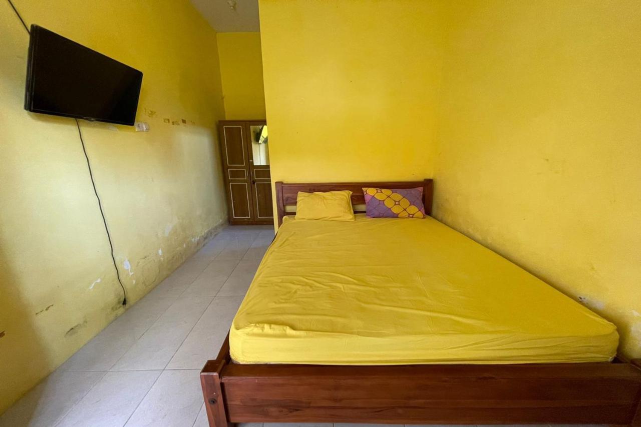 Oyo Life 93036 Eddy Homestay Syariah Lamongan ภายนอก รูปภาพ