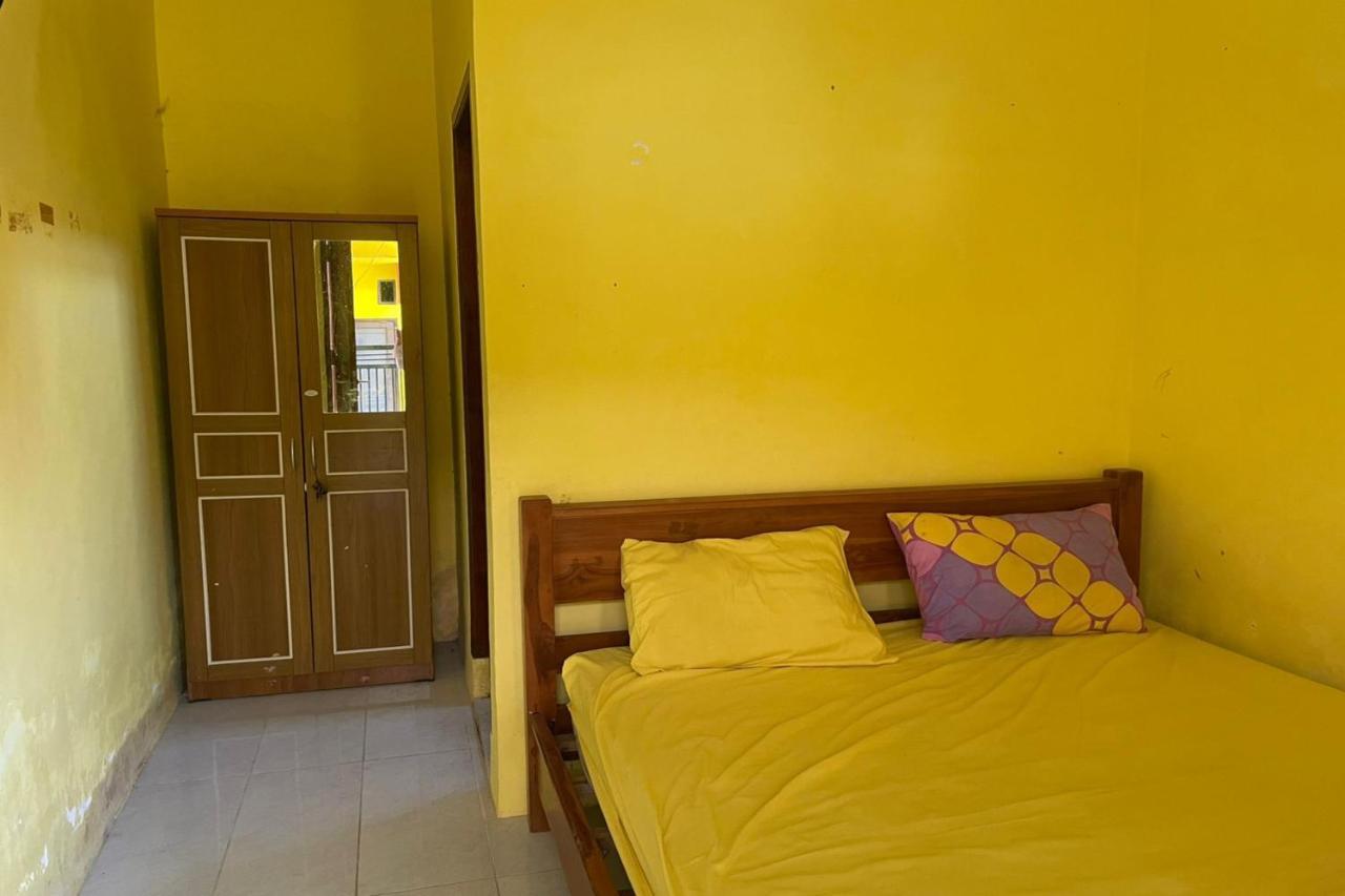 Oyo Life 93036 Eddy Homestay Syariah Lamongan ภายนอก รูปภาพ